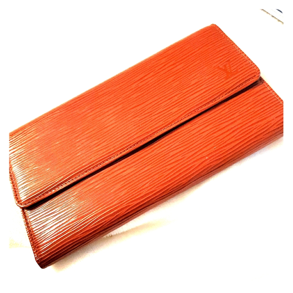 Authentic Louis Vuitton Porte Tresor